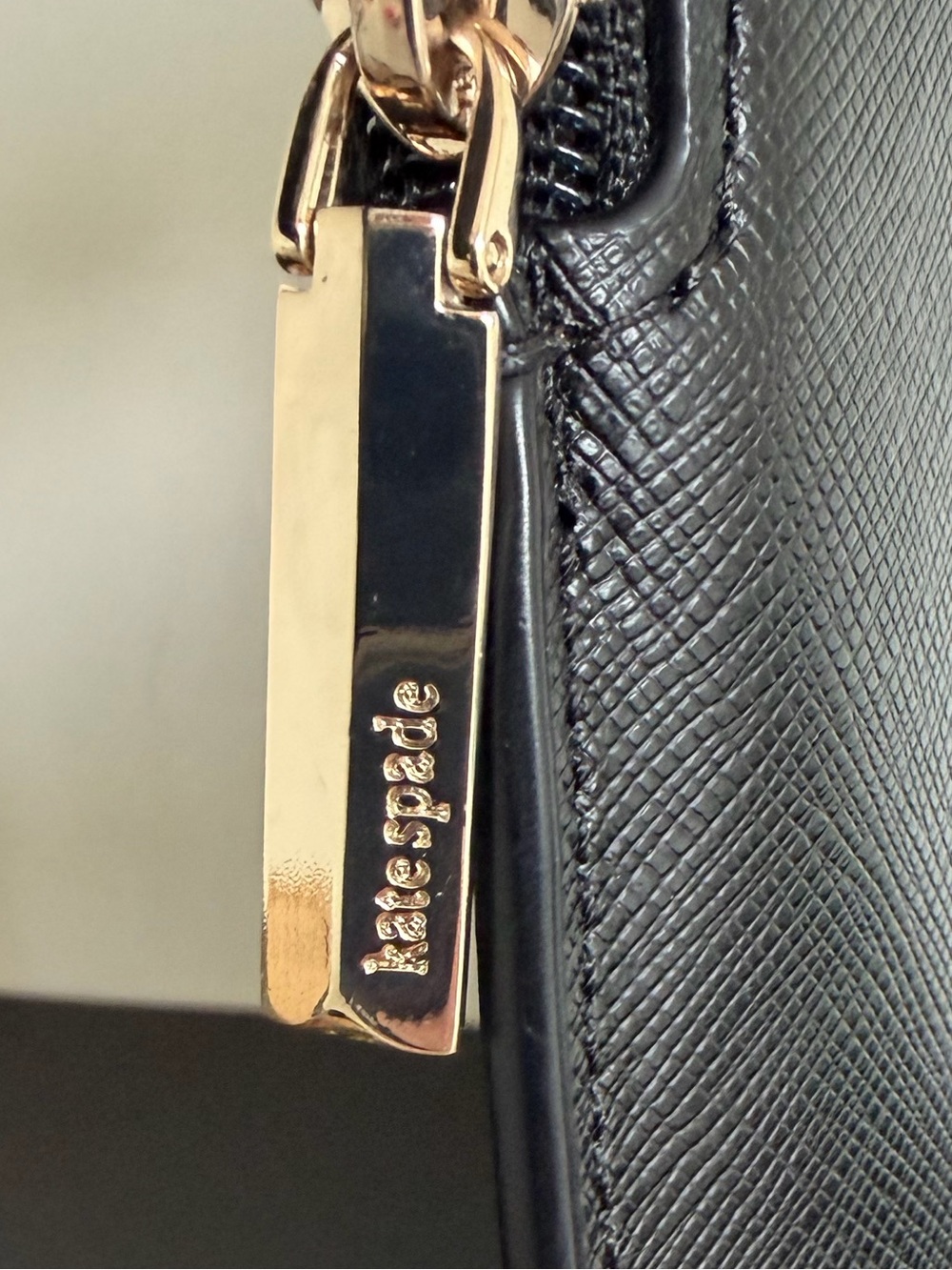 Kate Spade Black Saffiano Leather Laptop Sleeve Portfolio Case - Picture 4 of 12